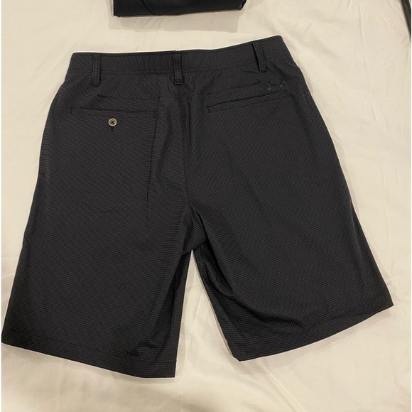 Men’s underrarmour golf shorts - Picture 2 of 6